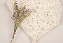 Scalloped Crochet Bonnet, Pale Rose